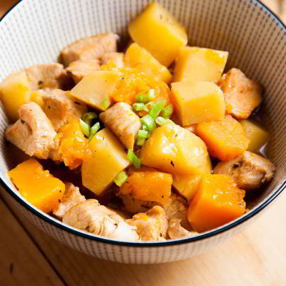 Гуляш из индейки с тыквой