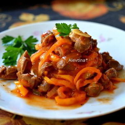 Гуляш из куриных желудков