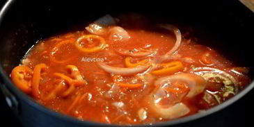 гуляш из куриных желудков