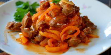 гуляш из куриных желудков