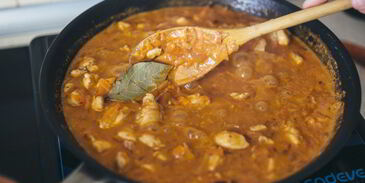 гуляш из курицы с овощами