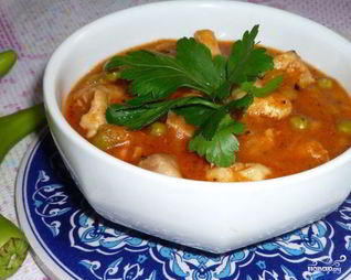 Гуляш из курицы с подливкой