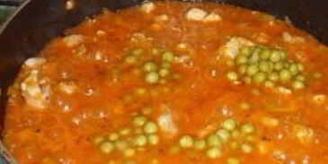 гуляш из курицы с подливкой