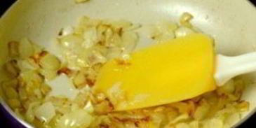 гуляш из свинины на сковороде