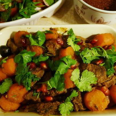 Гуляш с гранатом