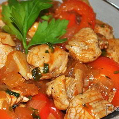 Гуляш с мясом индейки