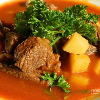 Гуляш со свининой в мультиварке