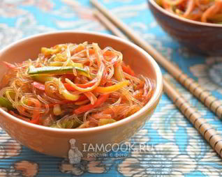 Китайская лапша с овощами