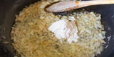 гречаники в сметанном соусе