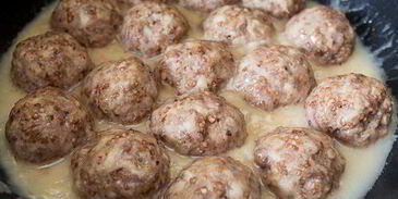 гречаники в сметанном соусе