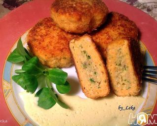 Котлеты из двух видов рыб со сливочным соусом