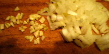 котлеты из двух видов рыб со сливочным соусом