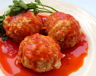 Котлеты из фарша с подливой
