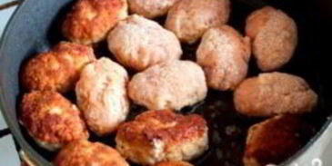 котлеты из фарша с подливой