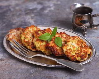 Котлеты из индейки с кабачком