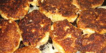 котлеты из крабовых палочек со сметанным соусом