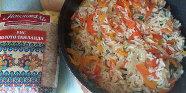 котлеты по-корейски на подушке из риса с овощами