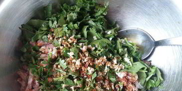 котлеты по-корейски на подушке из риса с овощами