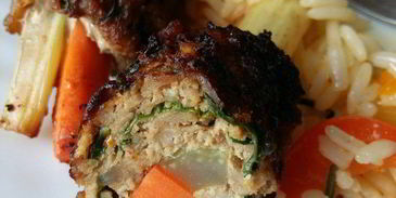 котлеты по-корейски на подушке из риса с овощами