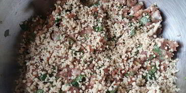 котлеты по-корейски на подушке из риса с овощами