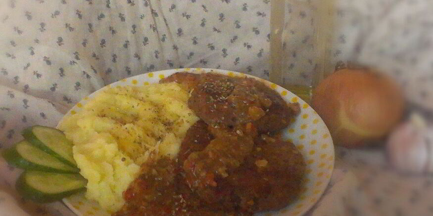 Рецепт котлет с томатно-луковым соусом