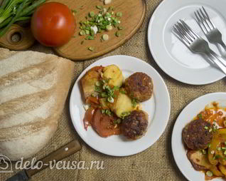 Котлеты тушеные с овощами