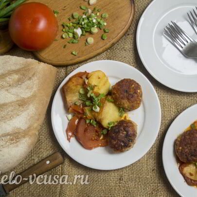 Котлеты тушеные с овощами