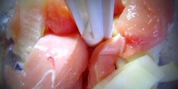 куриные котлеты с отрубями и сельдереем