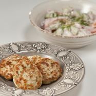 Рецепт Куриных котлет с овощным салатом