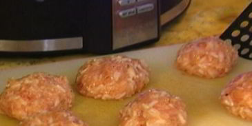 паровые котлетки из индейки с брокколи