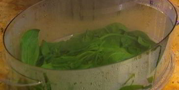 паровые рыбные котлетки со шпинатом