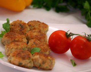 Рубленые куриные котлеты с грибами и базиликом