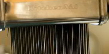 лапша с чернилами каракатицы