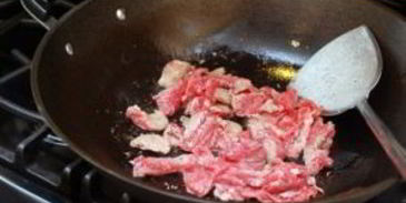 лапша с мясом и брокколи