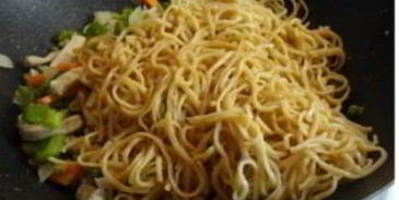 лапша с подливой