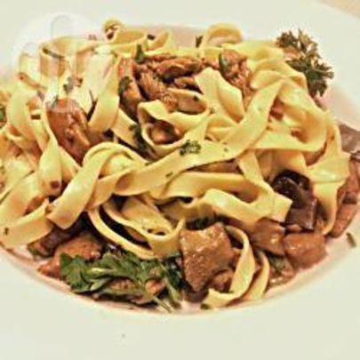 Лапша тальятелле с лисичками