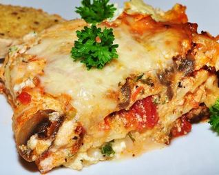 Домашняя мясная лазанья с соусом Бешамель