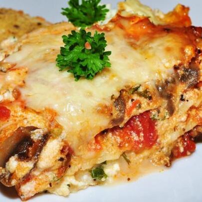 Домашняя мясная лазанья с соусом Бешамель