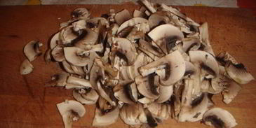 лазанья с фаршем, баклажанами и грибами