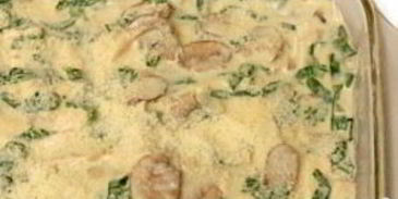 лазанья с курицей, грибами и шпинатом