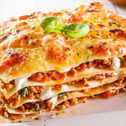 Лазанья с помидорами и говяжьим фаршем