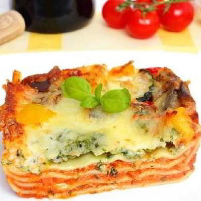 Лазанья со шпинатом, картофелем и цуккини