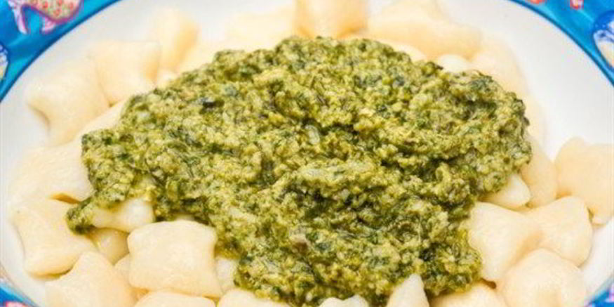 Рецепт лимонных ньокков со шпинатом и зеленым горошком