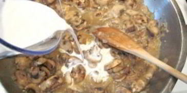 макароны с грибами и курицей