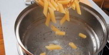 макароны с грибами и курицей