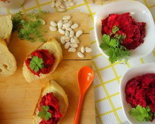 Паста из фасоли и запеченной свеклы