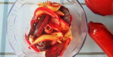 паста из фасоли и запеченной свеклы