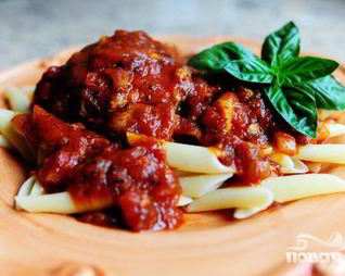 Паста Пенне с курицей и соусом Маринара