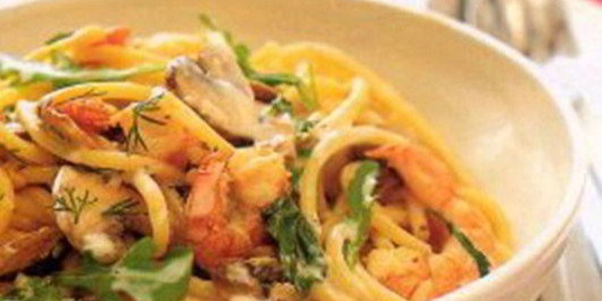 Рецепт пасты с креветками и шампиньонами в сливочно-горчичном соусе