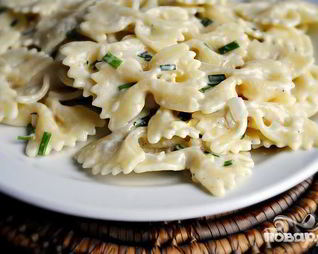 Паста со сливочно-луковым соусом